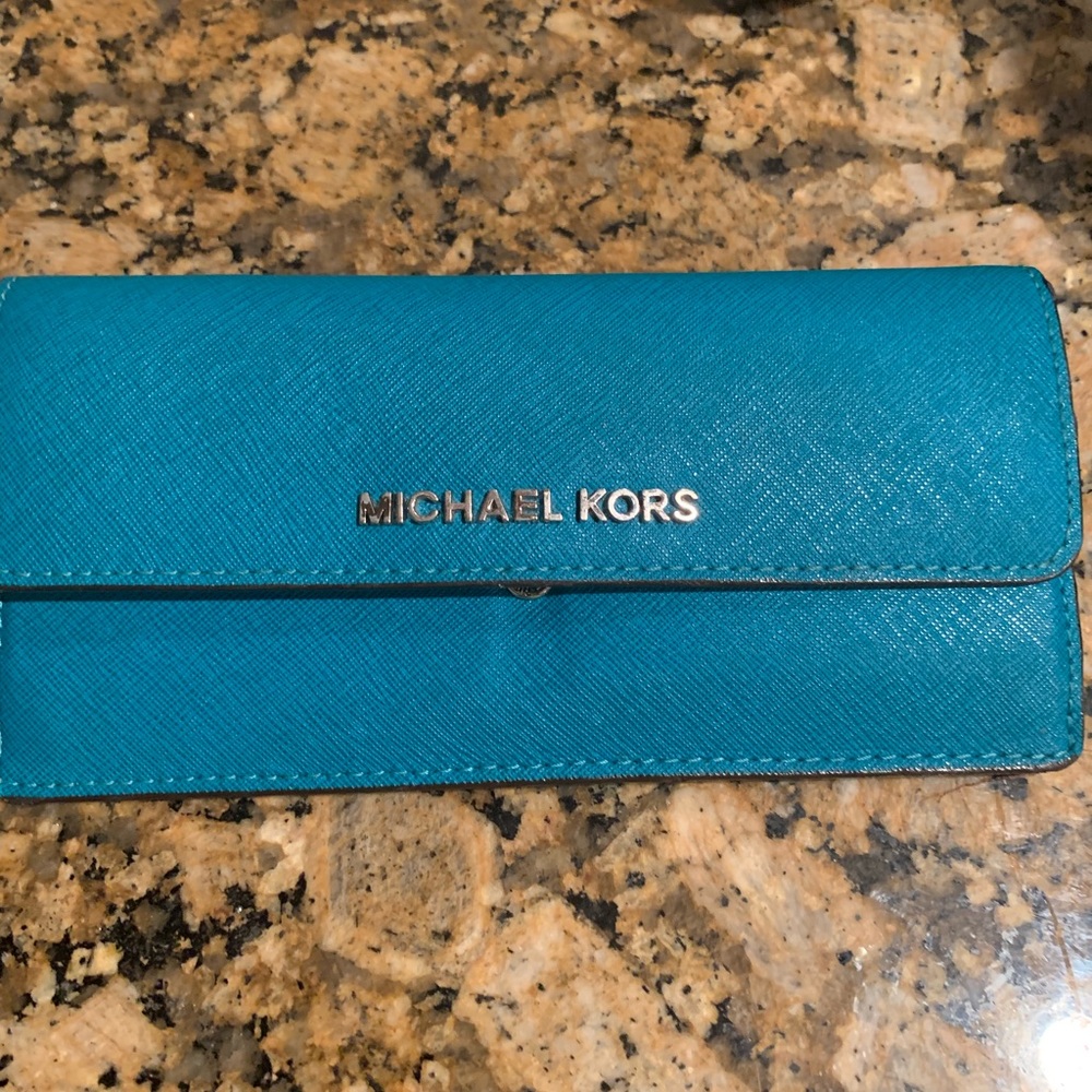 Michael Kors Large slim wallet